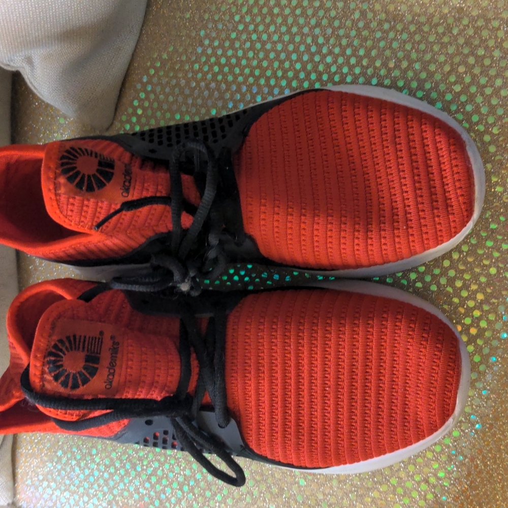 Akademiks red Sneakers for Men size 9